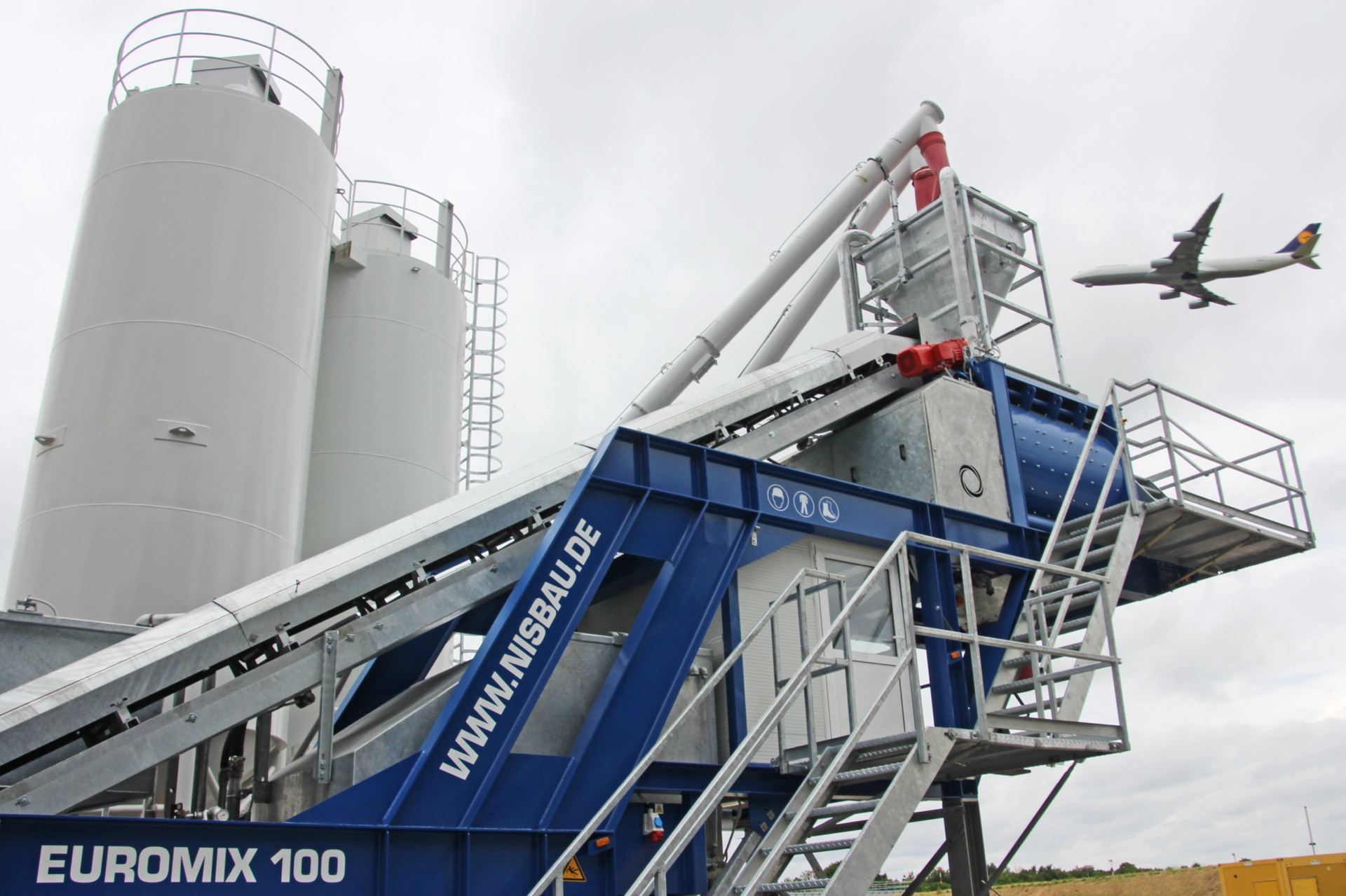 A NISBAU EUROMIX plant erected on site